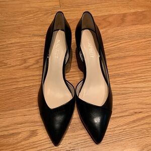 Brand new Nine West size 8 low black heels